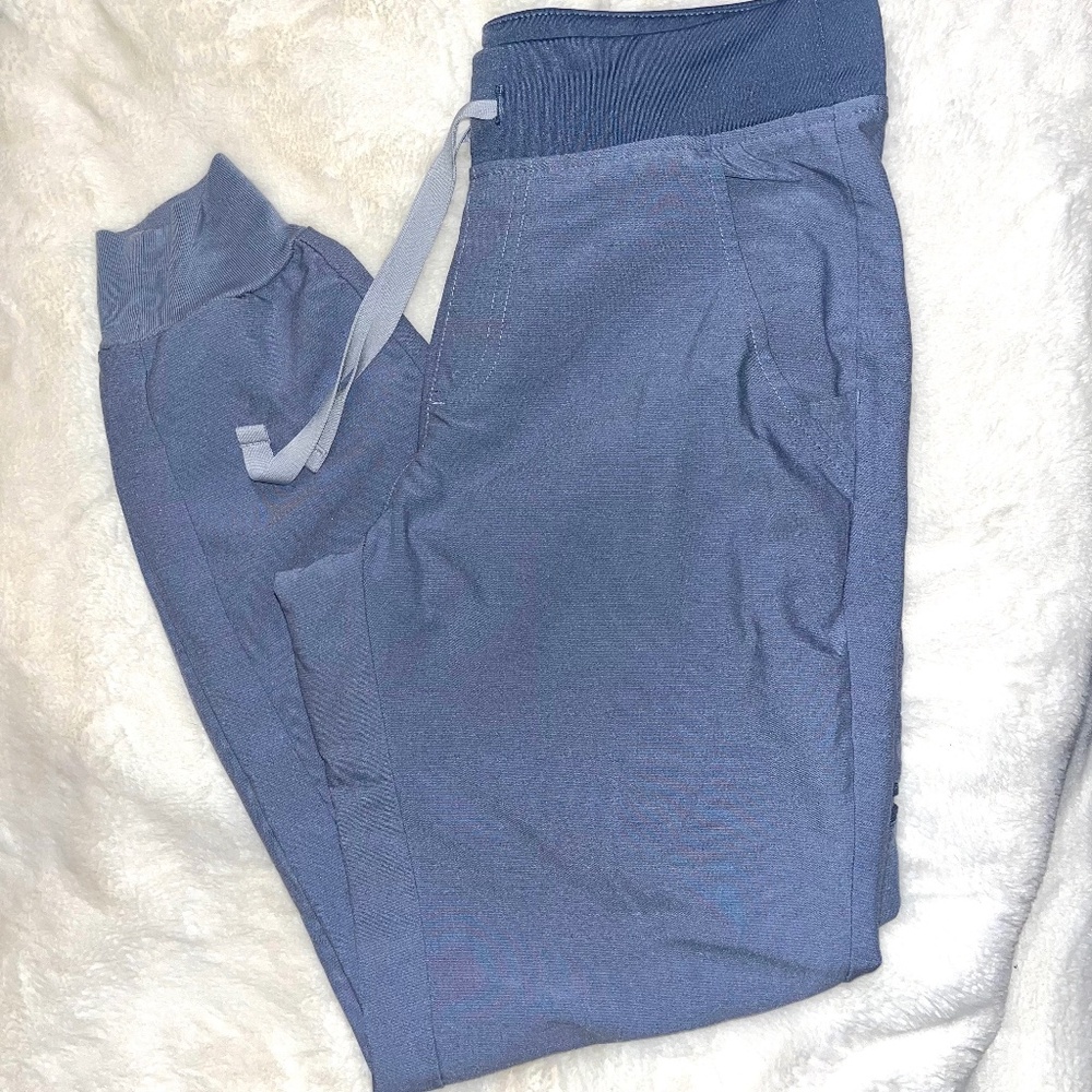 Figs Scrubs - Picture 3 of 4